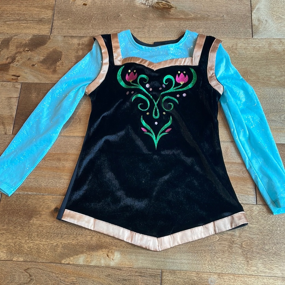 Princess Ana costume top size 5-6